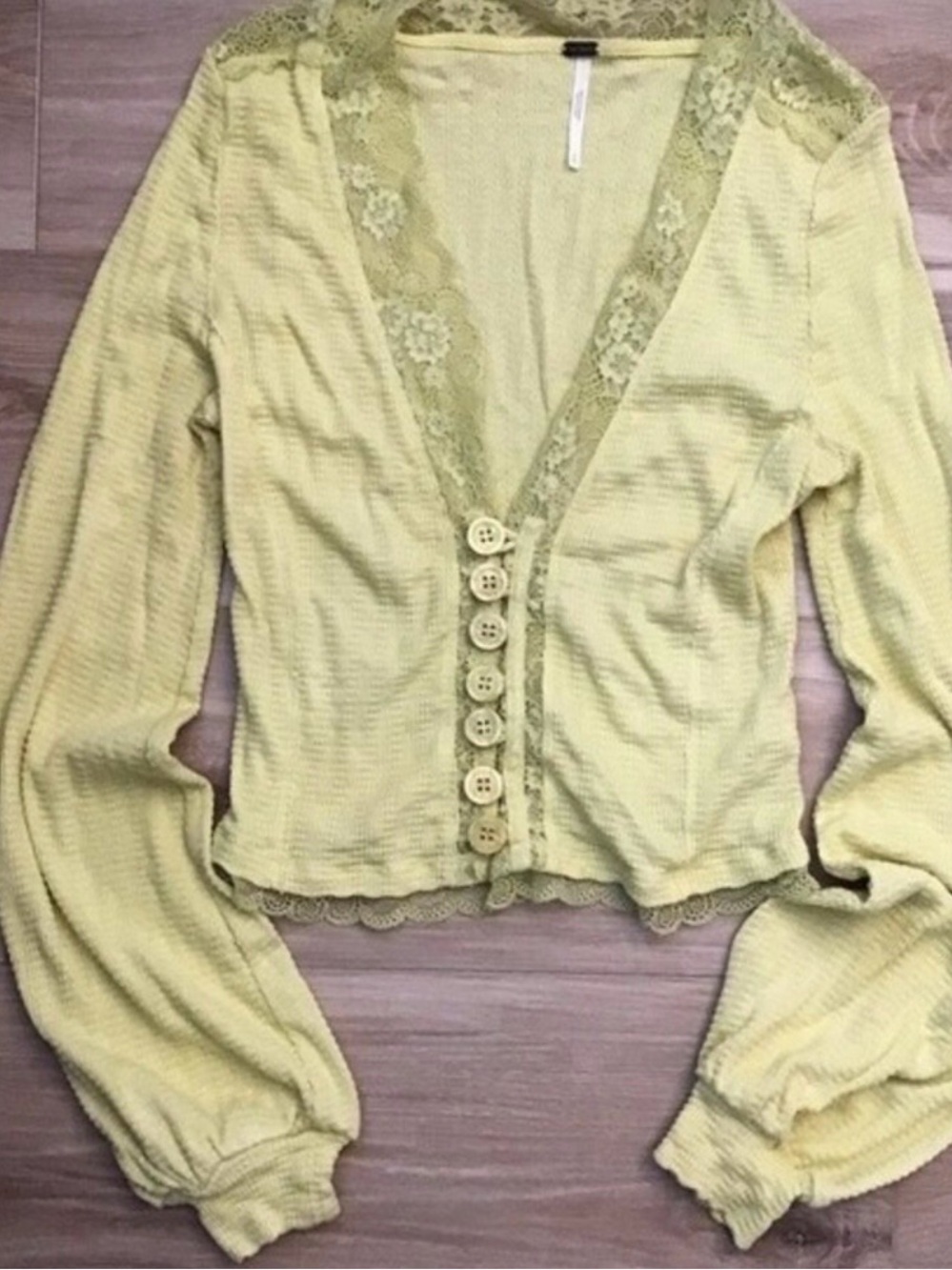 Free People Run With Me Cropped Cardi XS
Yellow Lime Chartreuse Lace